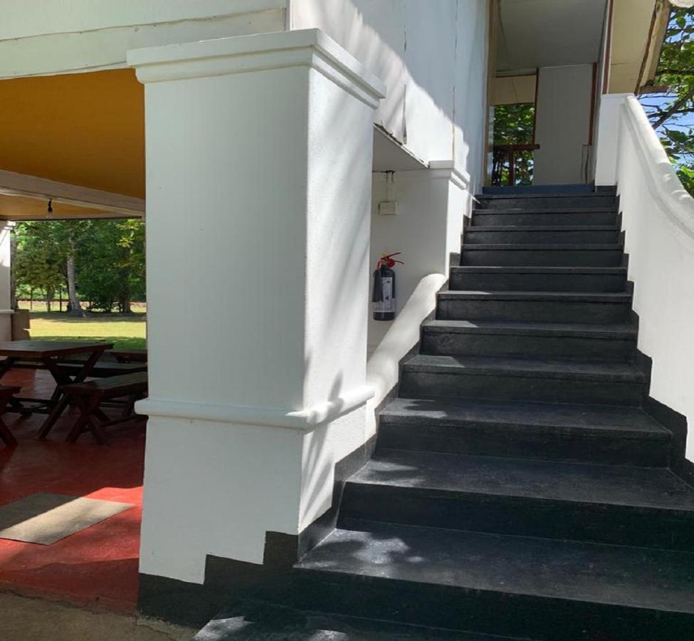 Palm Beach Inn&Sea Shells Cabanas Bentota Exterior foto